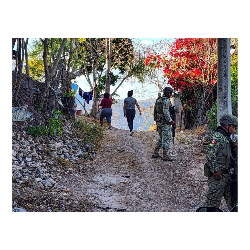 niño-cae-a-cisterna-en-Iguala